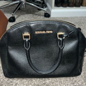 black micheal kors purse